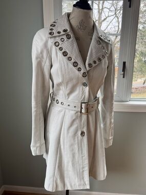 Cache vintage mid length white leather belted Madmen style trench grommets GVC S
